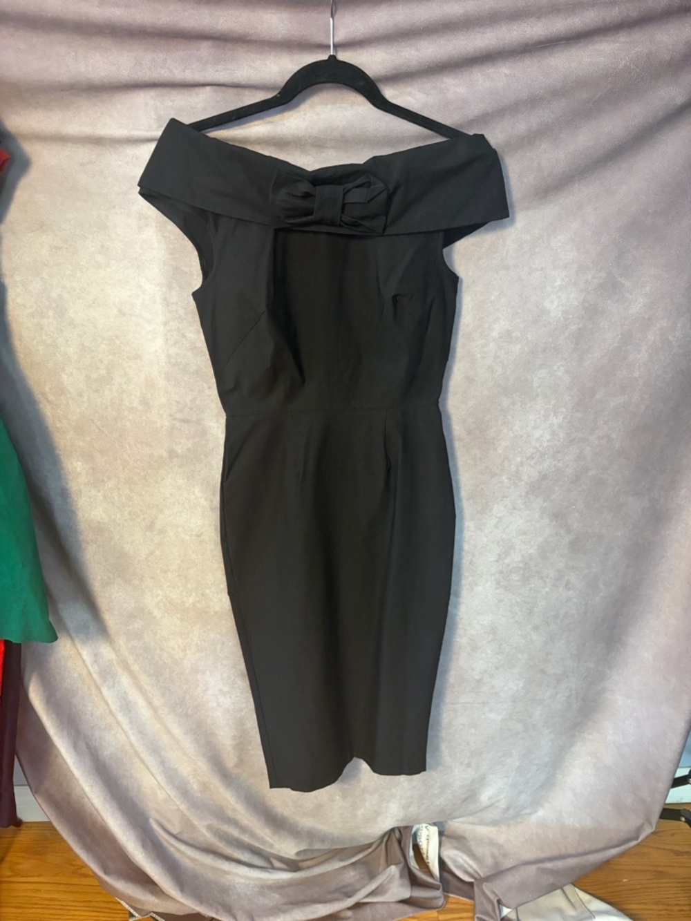 Unique Vintage Barbie Black One-Shoulder Bow Sheath Dress Small - Picture 2 of 4